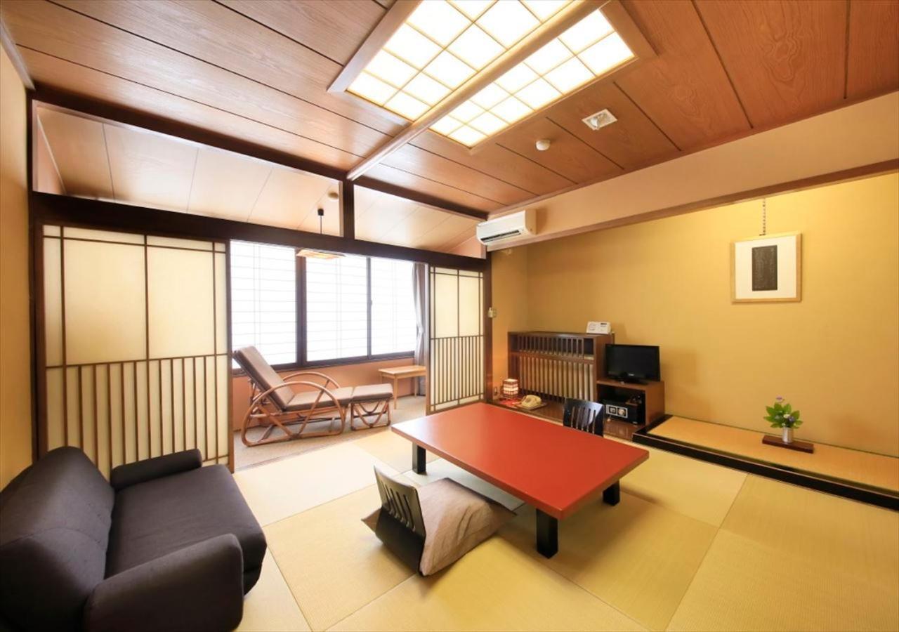 Отель Saikatei Jidaiya Kaminoyama Экстерьер фото
